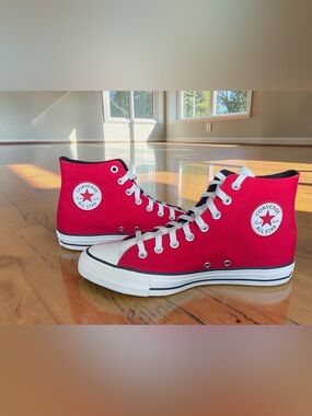 Converse Chuck Taylor All Star High Top Size 9 Men/ 11 Women NEW University Red